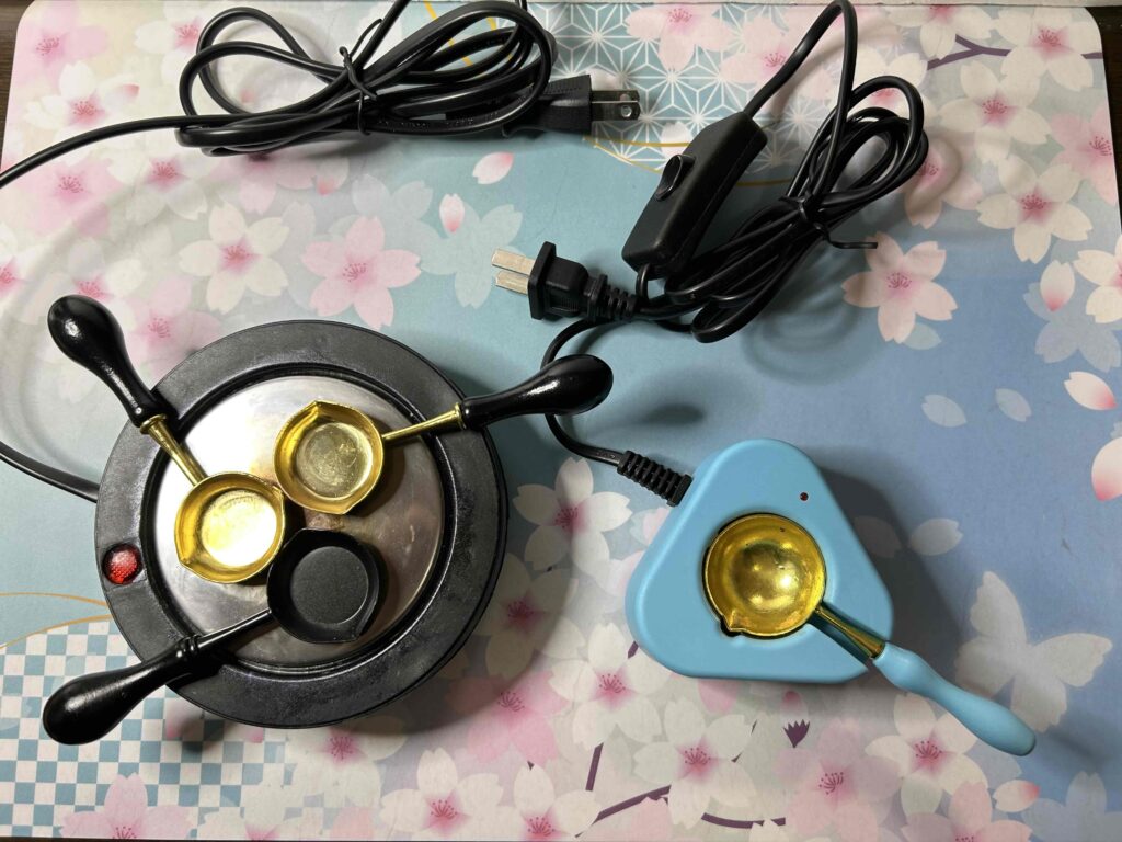 ２種類の電気炉の写真